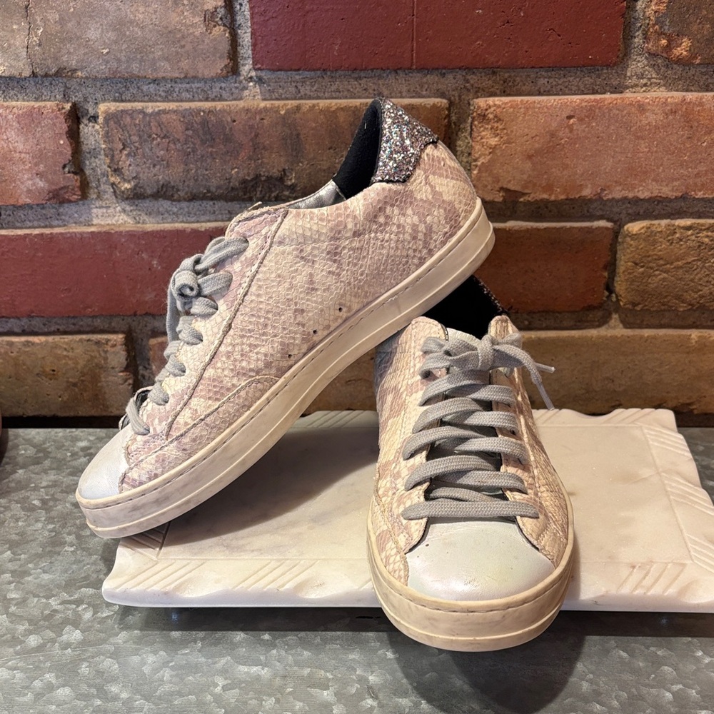 P448 Beige and Gray Textured Sneakers